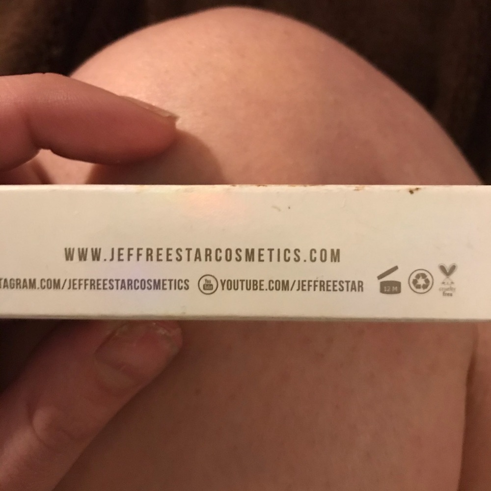 Jeffrey star velour  liquid lipstick